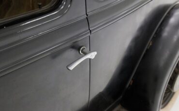 Chevrolet-Other-1933-Black-Tan-14