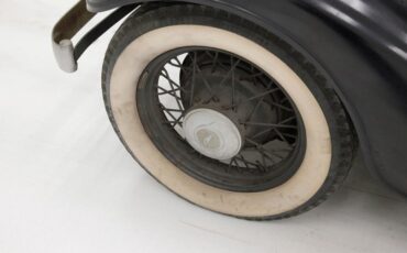 Chevrolet-Other-1933-Black-Tan-16