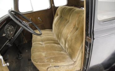 Chevrolet-Other-1933-Black-Tan-24