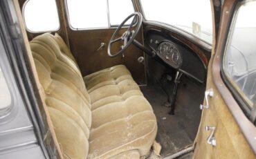 Chevrolet-Other-1933-Black-Tan-31