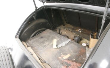 Chevrolet-Other-1933-Black-Tan-38