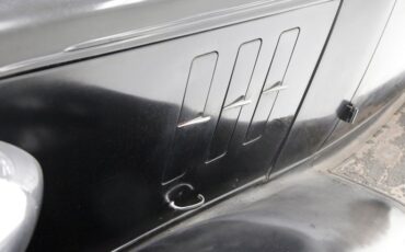 Chevrolet-Other-1933-Black-Tan-5