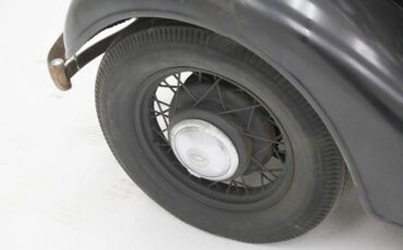 Chevrolet-Other-1935-Black-Pale-Green-28