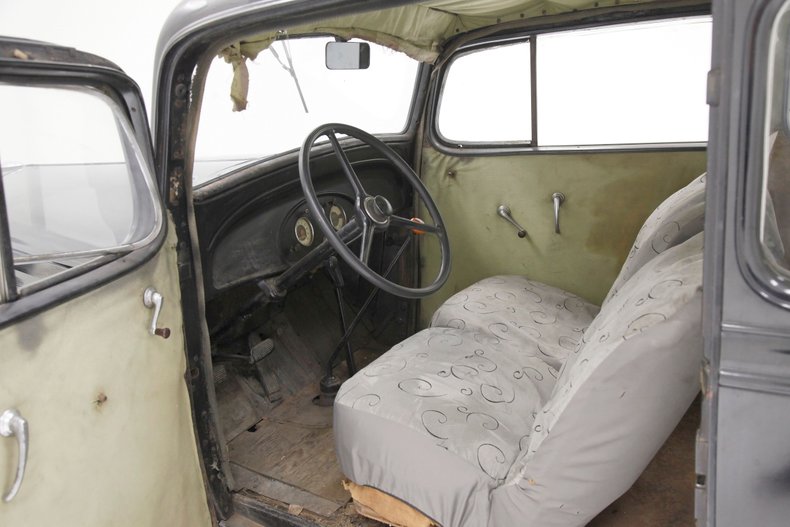 Chevrolet-Other-1935-Black-Pale-Green-33