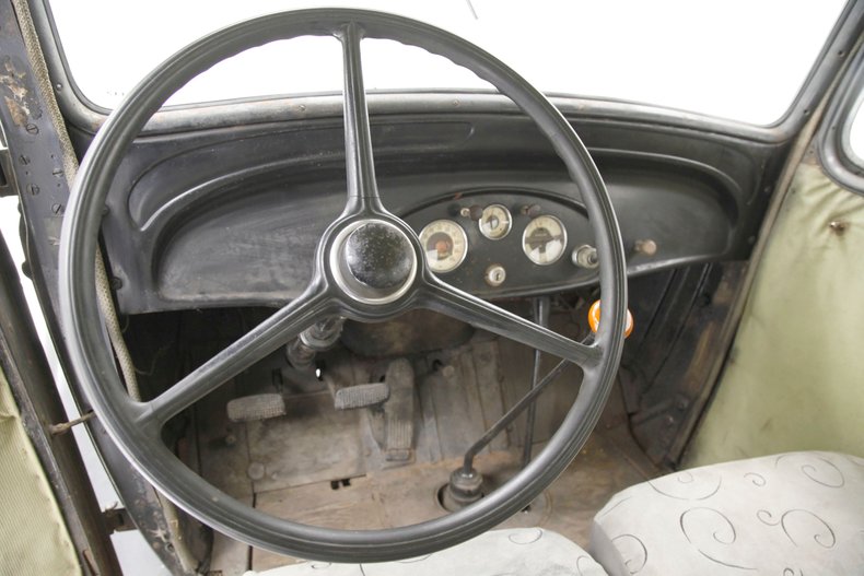 Chevrolet-Other-1935-Black-Pale-Green-34