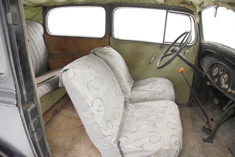 Chevrolet-Other-1935-Black-Pale-Green-40