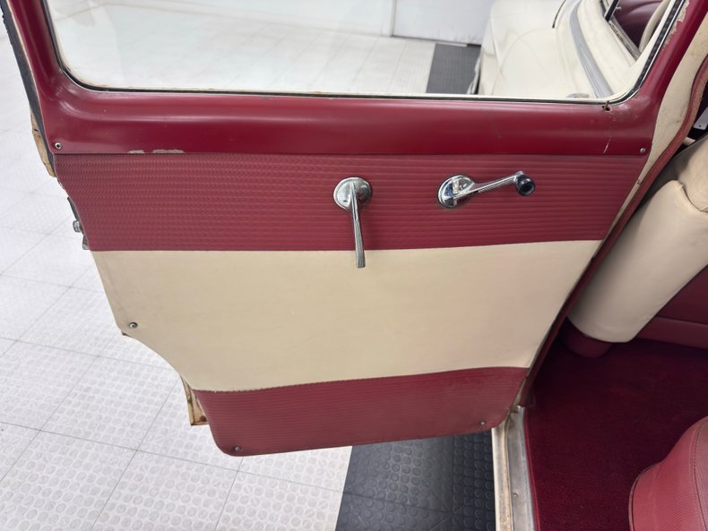 Chevrolet-Other-1954-Shoreline-Beige-Maroon-35