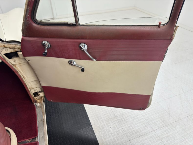 Chevrolet-Other-1954-Shoreline-Beige-Maroon-37