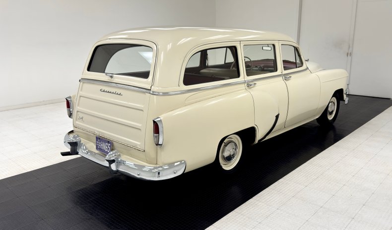 Chevrolet-Other-1954-Shoreline-Beige-Maroon-4
