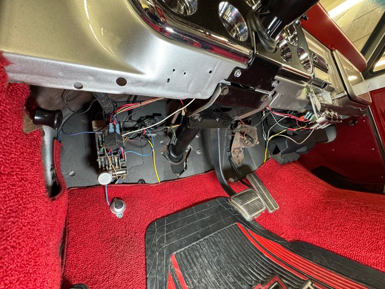 Chevrolet-Other-1969-Silver-Metallic-Red-2