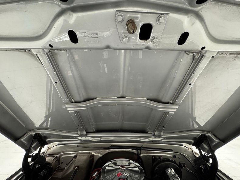 Chevrolet-Other-1969-Silver-Metallic-Red-22