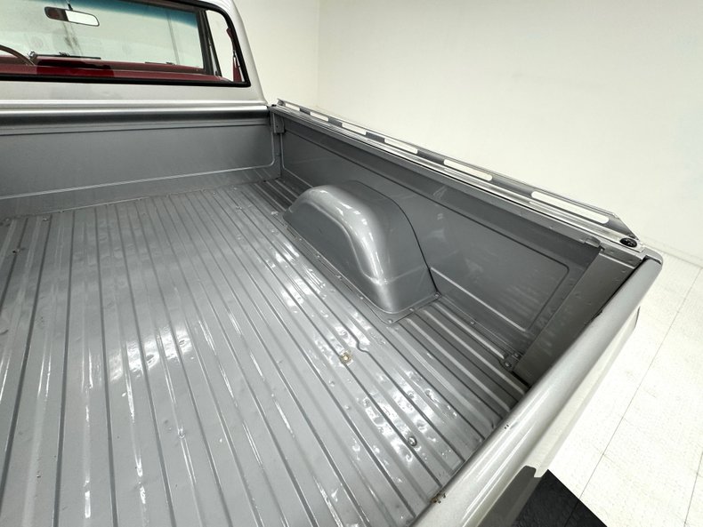 Chevrolet-Other-1969-Silver-Metallic-Red-26