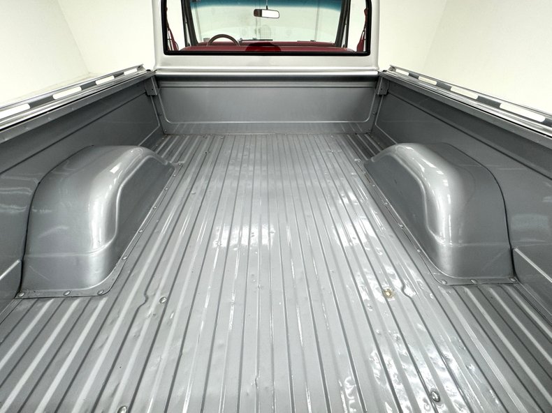 Chevrolet-Other-1969-Silver-Metallic-Red-27