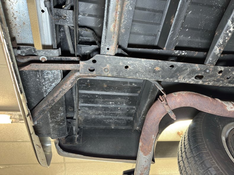 Chevrolet-Other-1969-Silver-Metallic-Red-35