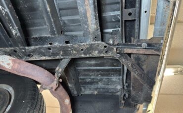 Chevrolet-Other-1969-Silver-Metallic-Red-36