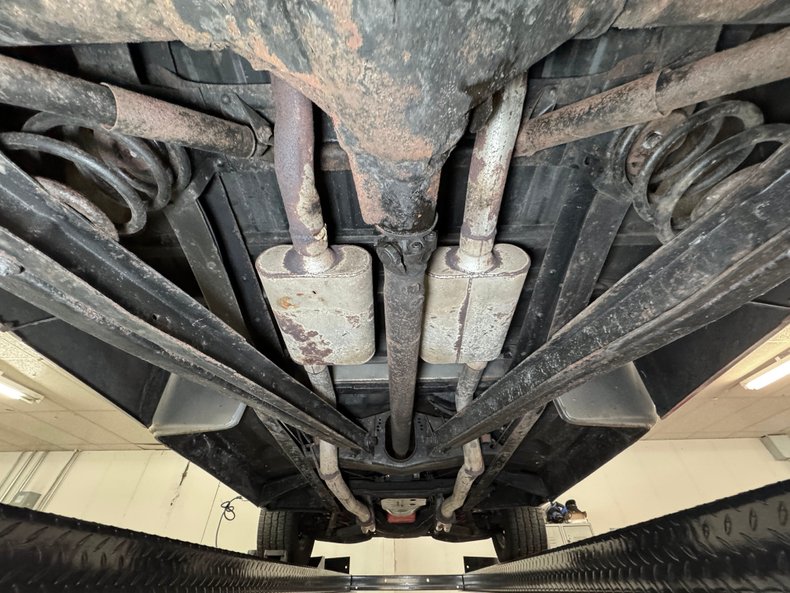 Chevrolet-Other-1969-Silver-Metallic-Red-38