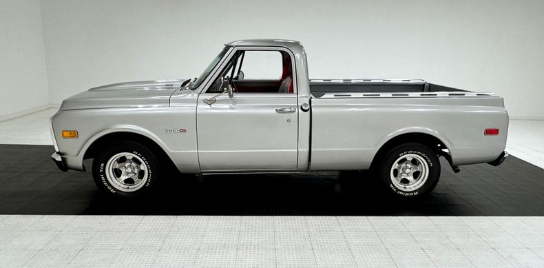 Chevrolet-Other-1969-Silver-Metallic-Red-43