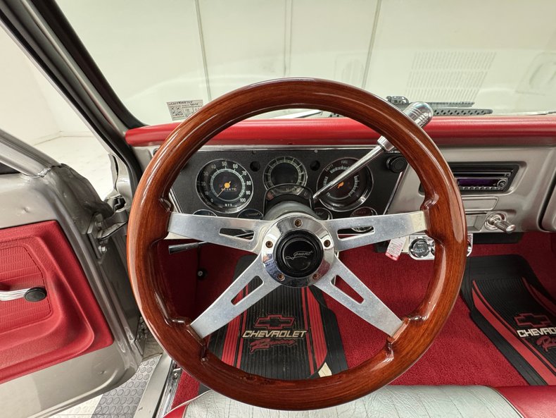 Chevrolet-Other-1969-Silver-Metallic-Red-46