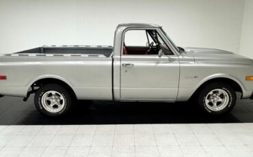 Chevrolet-Other-1969-Silver-Metallic-Red-8