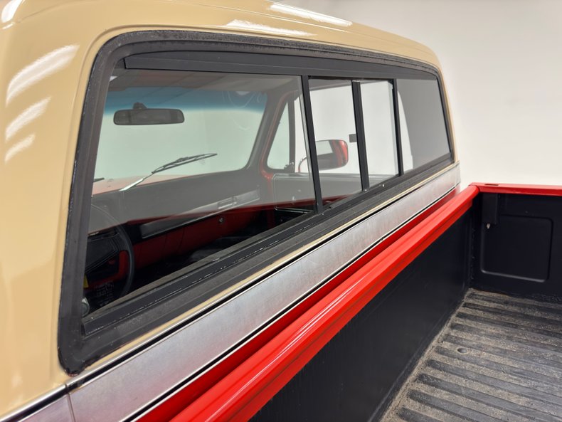 Chevrolet-Other-1973-Orange-Gray-18