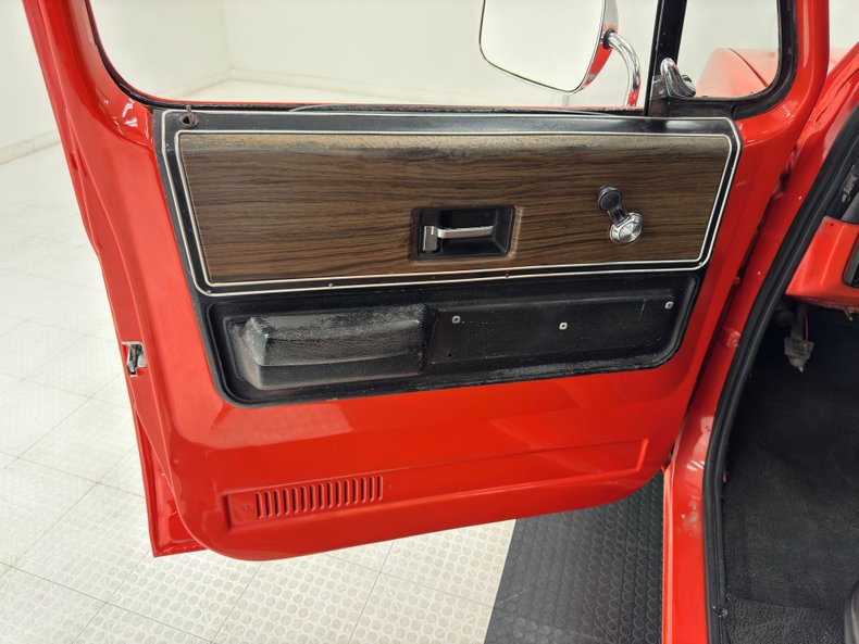 Chevrolet-Other-1973-Orange-Gray-34