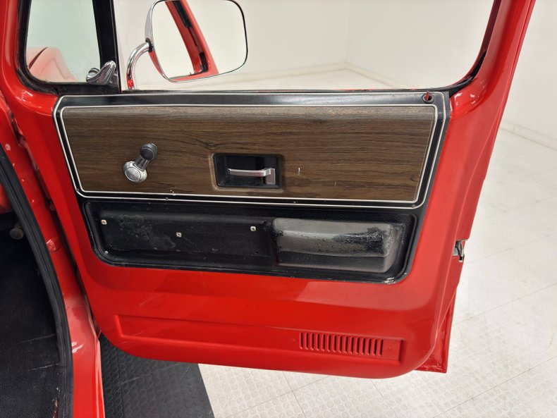 Chevrolet-Other-1973-Orange-Gray-35