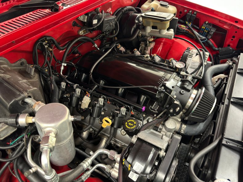 Chevrolet-S-10-1989-Bright-Red-Red-17