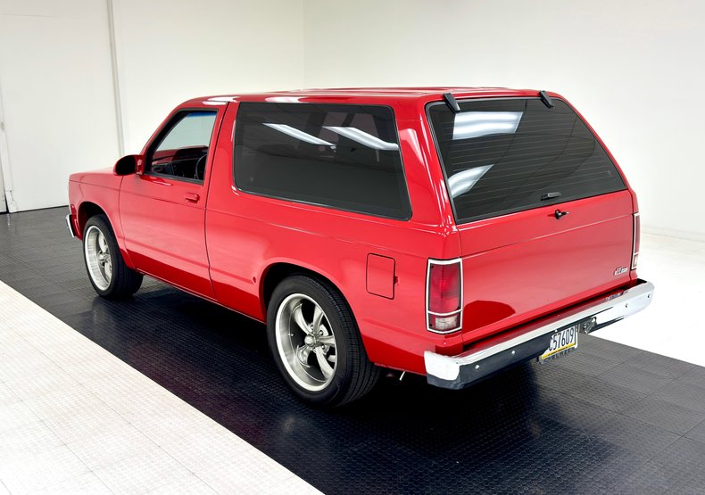 Chevrolet-S-10-1989-Bright-Red-Red-2