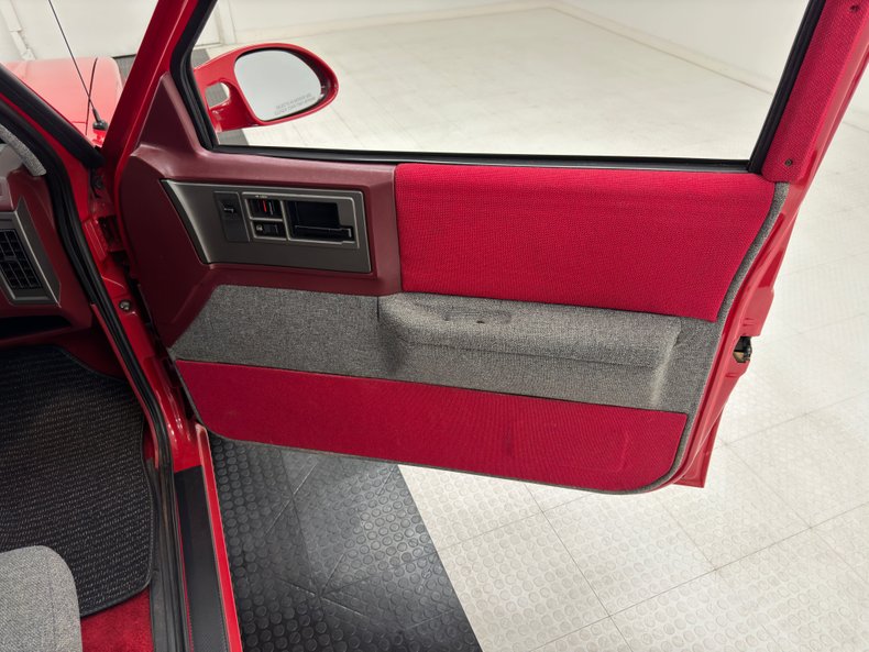 Chevrolet-S-10-1989-Bright-Red-Red-26