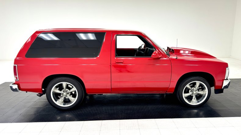 Chevrolet-S-10-1989-Bright-Red-Red-8
