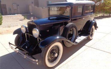 Chevrolet-Sedan-delivery-1930-Manganese-Blue-Varnished-Oak-2
