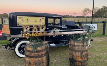 Chevrolet-Sedan-delivery-1930-Manganese-Blue-Varnished-Oak-3