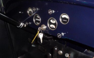 Chevrolet-Sedan-delivery-1930-Manganese-Blue-Varnished-Oak-5