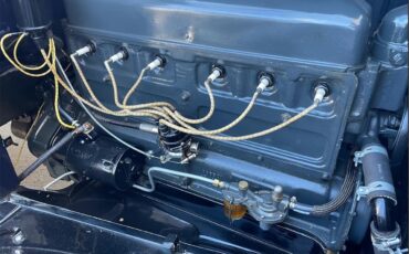 Chevrolet-Sedan-delivery-1930-Manganese-Blue-Varnished-Oak-9