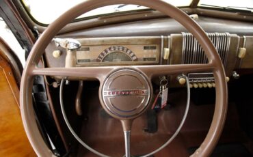 Chevrolet-Special-deluxe-1940-Black-Saddle-4