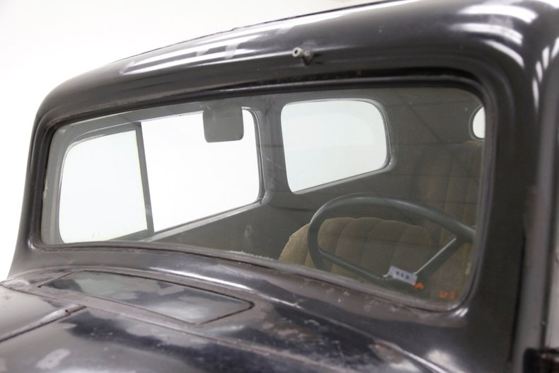 Chevrolet-Standard-1934-Black-Tan-16