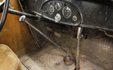 Chevrolet-Standard-1934-Black-Tan-27