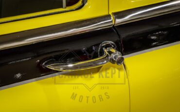 Chevrolet-Styleline-1952-Yellow-Black-15