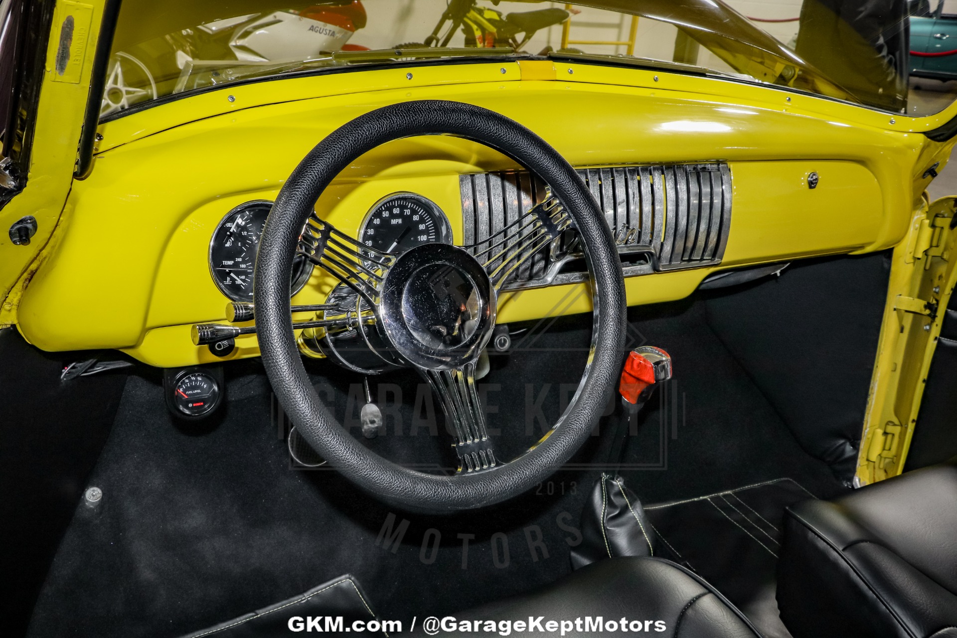 Chevrolet-Styleline-1952-Yellow-Black-2