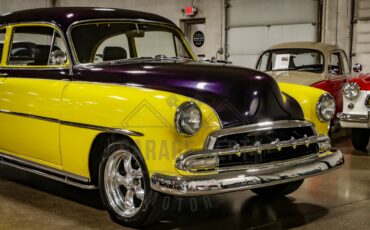 Chevrolet-Styleline-1952-Yellow-Black-23