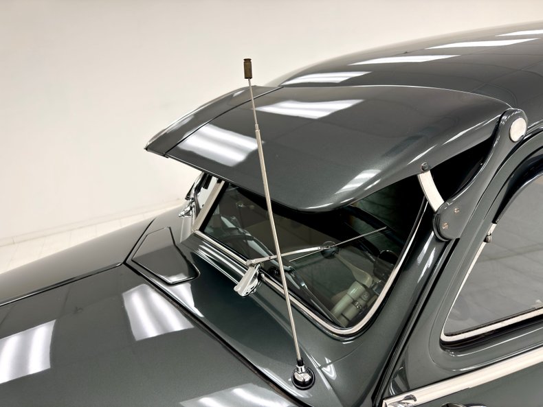 Chevrolet-Stylemaster-1948-Steel-Green-Metallic-Tan-34