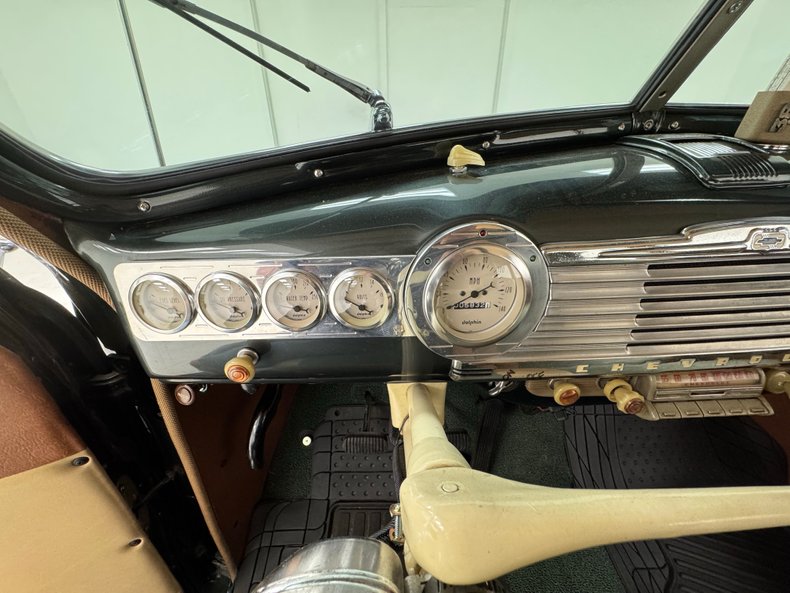 Chevrolet-Stylemaster-1948-Steel-Green-Metallic-Tan-43