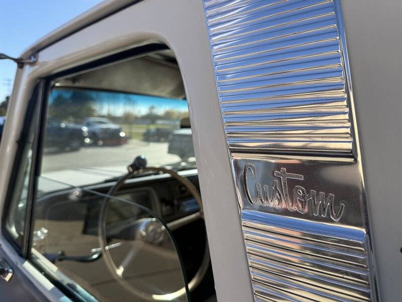 Chevrolet-c-10-custom-pickup-1966-10
