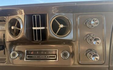 Chevrolet-c-10-custom-pickup-1966-14