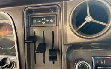 Chevrolet-c-10-custom-pickup-1966-15