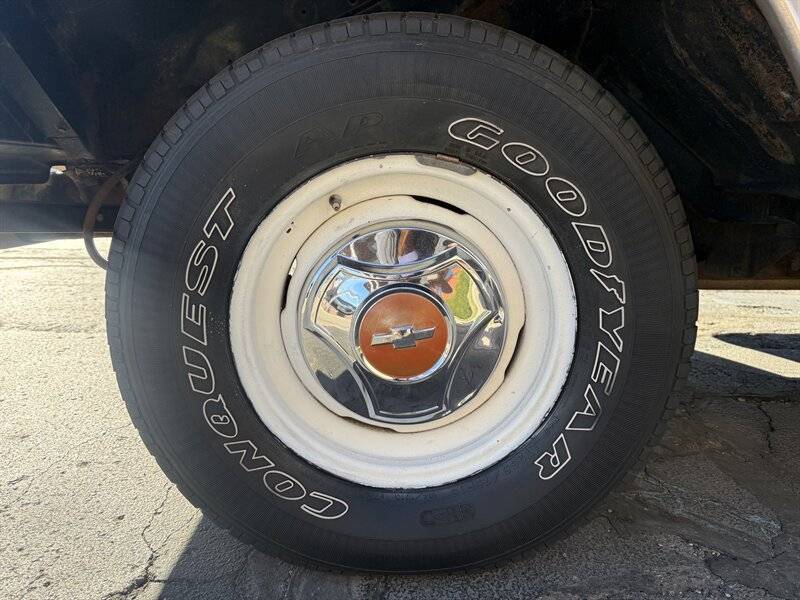 Chevrolet-c-10-custom-pickup-1966-16