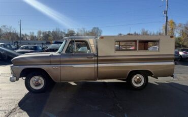 Chevrolet-c-10-custom-pickup-1966-18