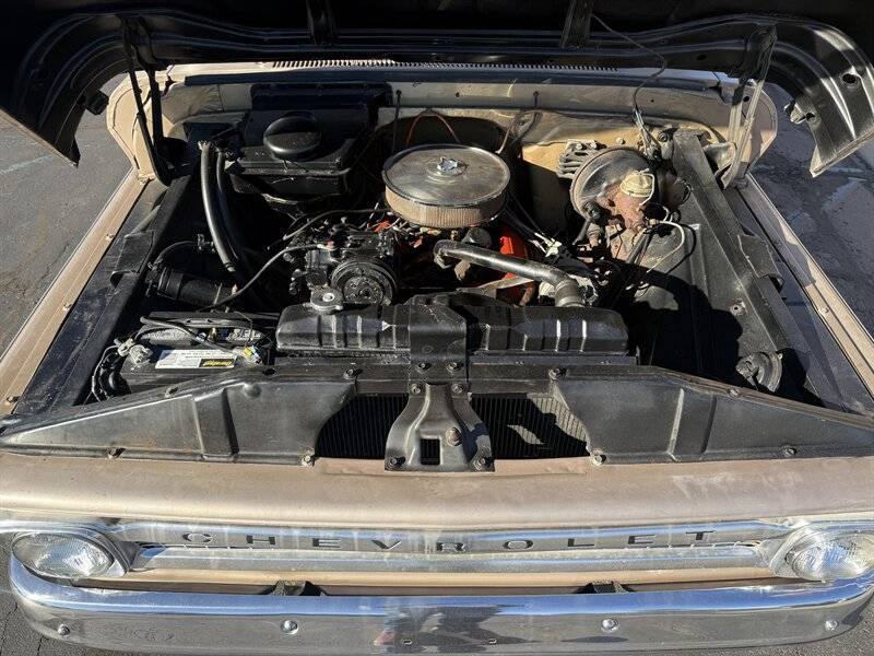 Chevrolet-c-10-custom-pickup-1966-6