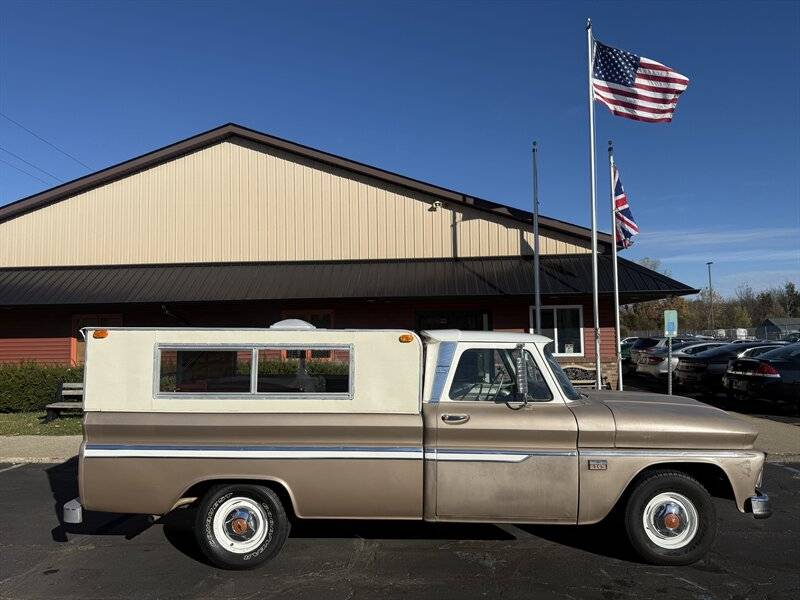 Chevrolet-c-10-custom-pickup-1966-9