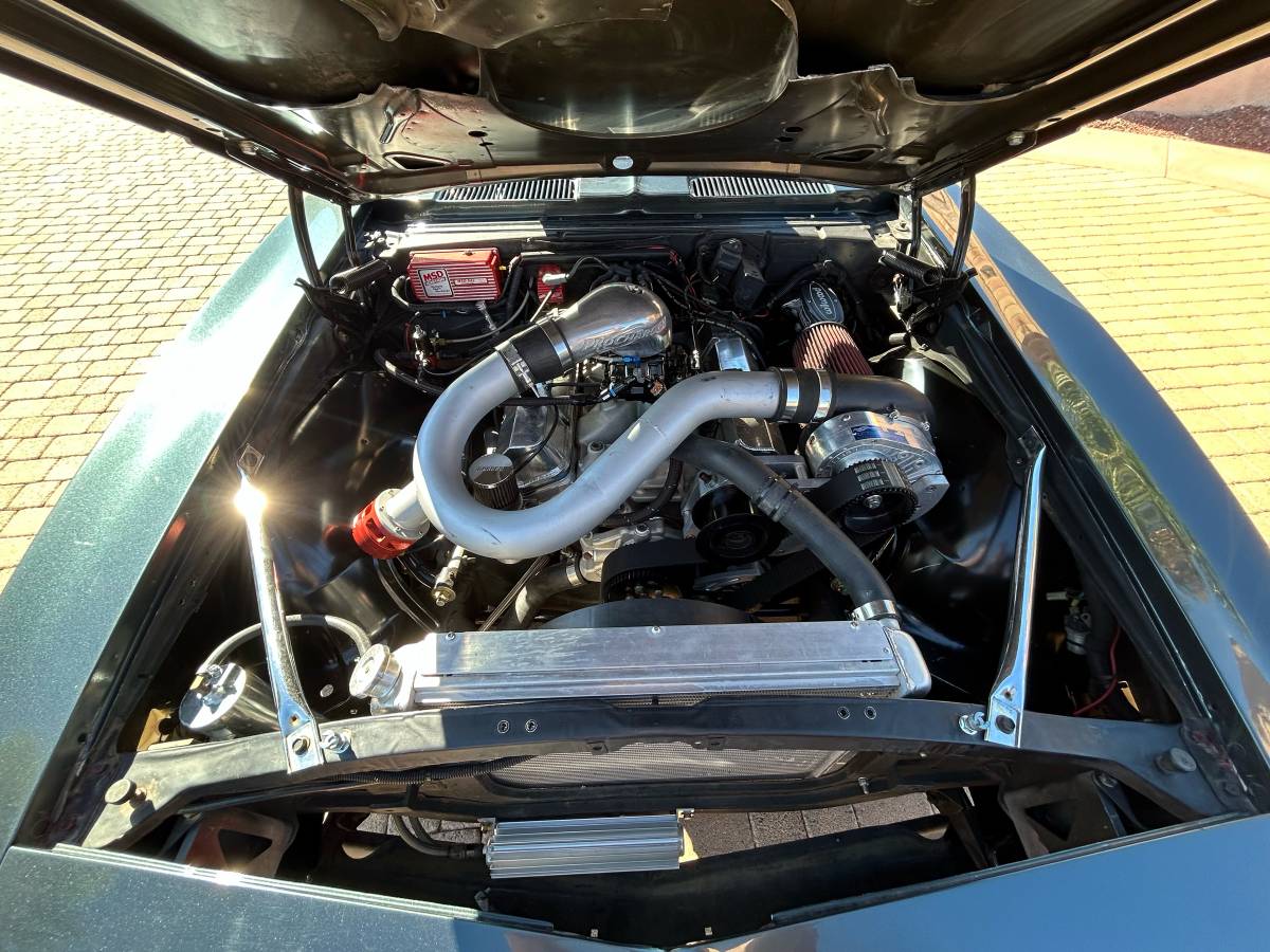 Chevrolet-camaro-1968-grey-4